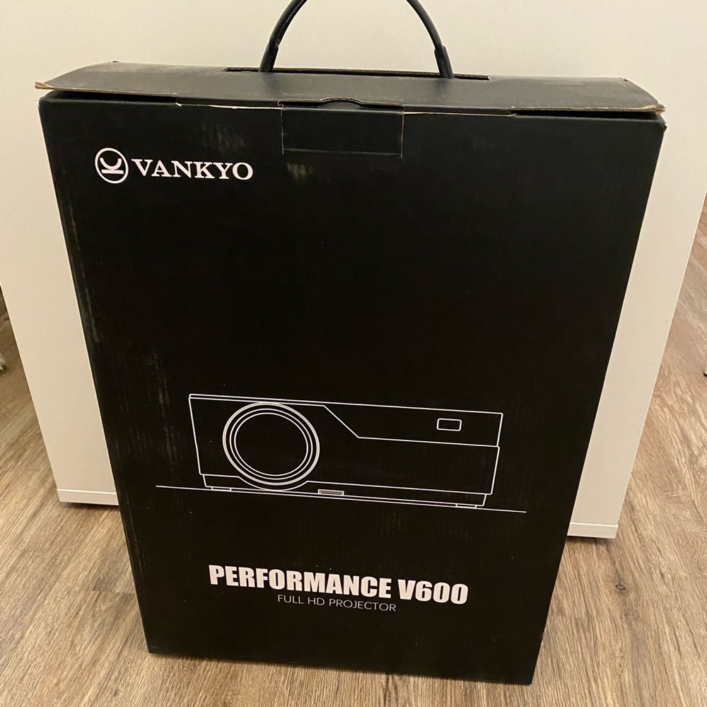BNIB Vankyo Video Projector V600